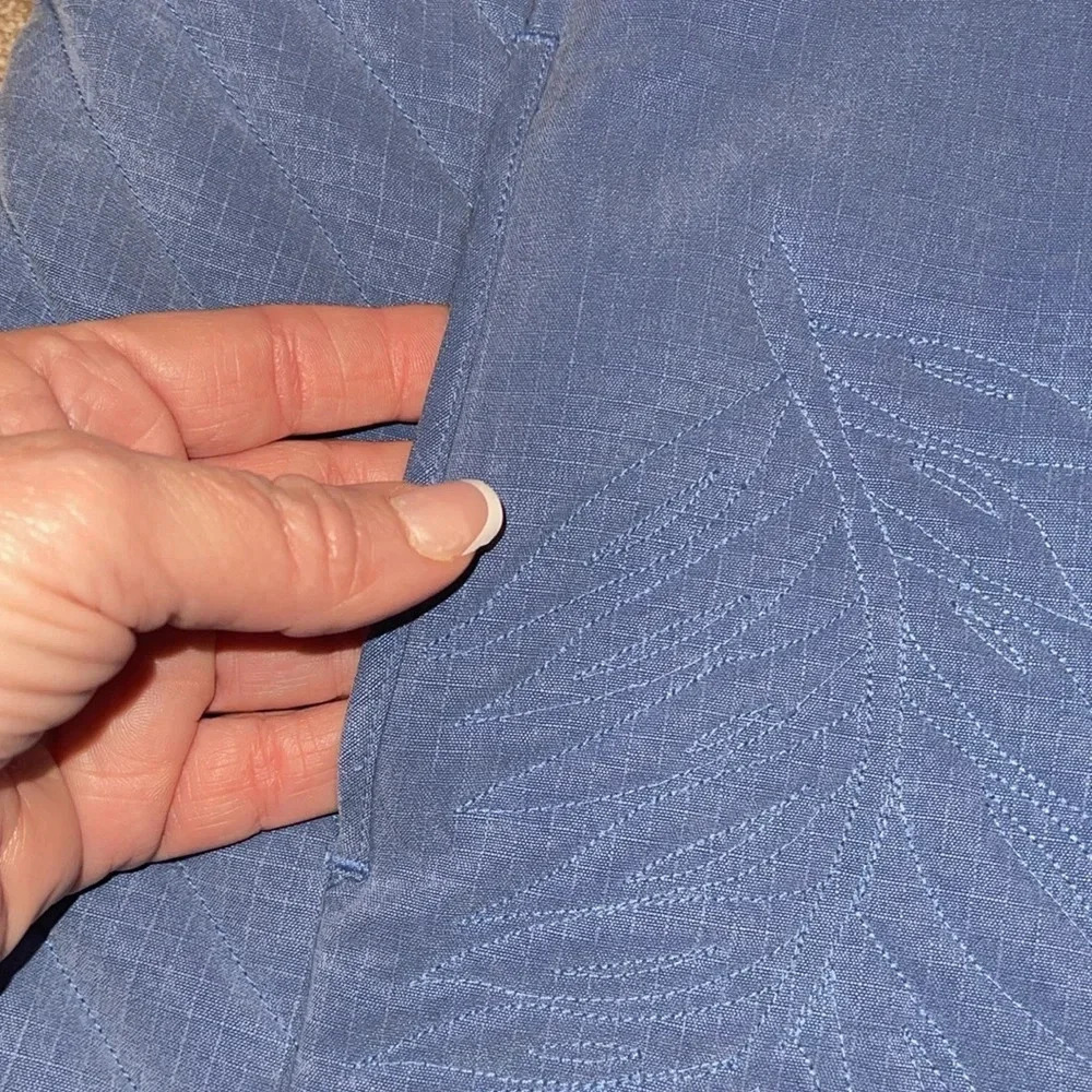 Tommy Bahama Silk Quilted Embroidered Blue Vest - Large U - Picture 5 of 5
